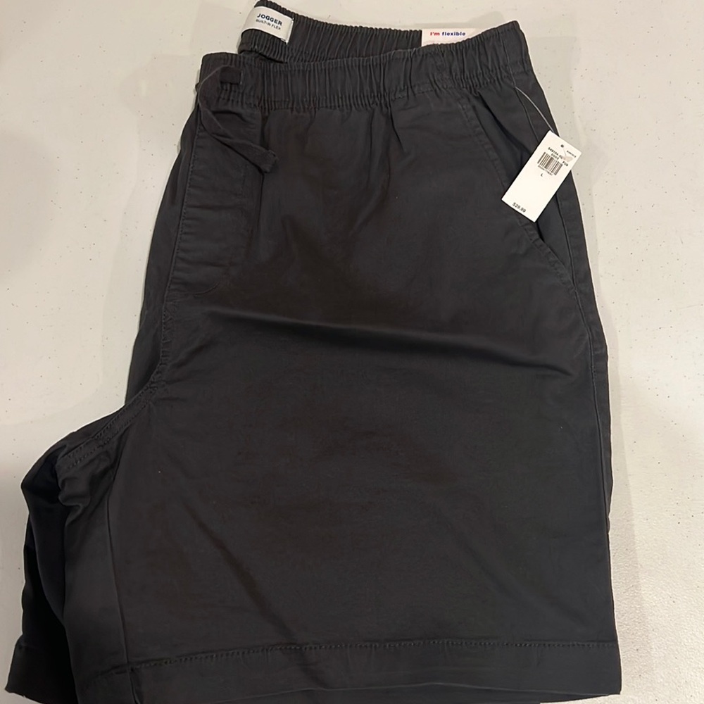 Brand new mens old navy shorts in a size Large